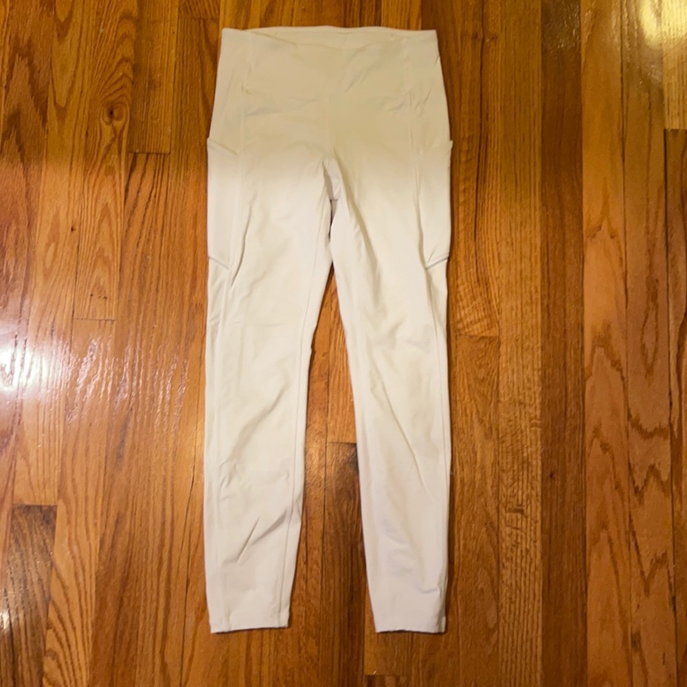 Lululemon White Speed up 7/8 Tight
